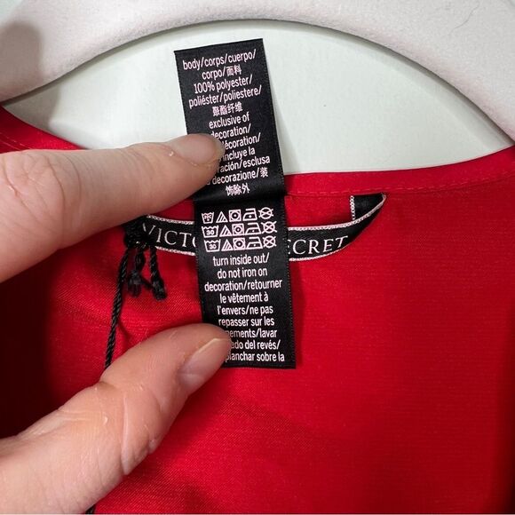 Victoria’s Secret Red Satin “Love” Valentine’s Day Mini Robe (One Size) - Picture 8 of 13